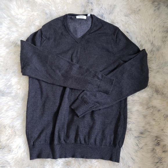 Calvin Klein Extra Fine  Merino Wool V-neck Sweater Dark Gray Size  Medium - Picture 12 of 13